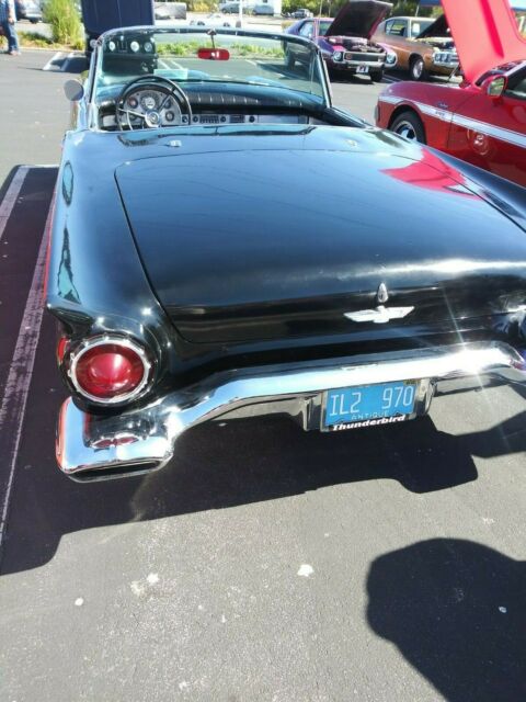 Ford Thunderbird 1957 image number 10