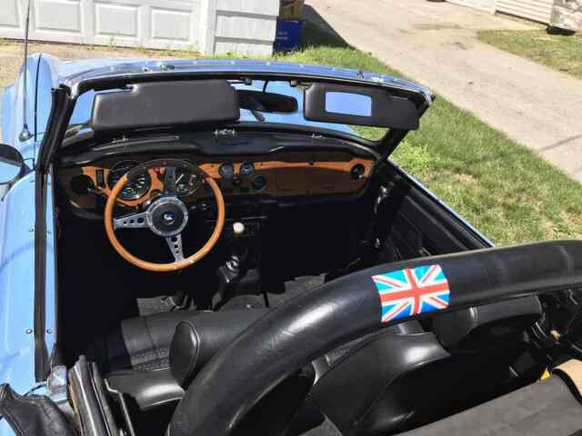 Triumph TR6 1975 image number 15