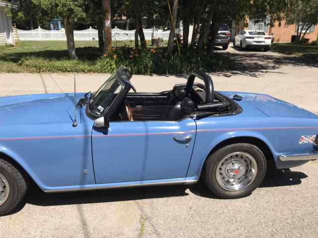 Triumph TR6 1975 image number 16