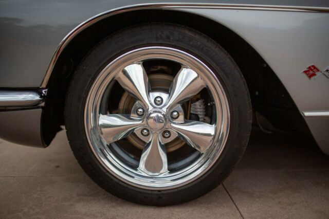 Chevrolet Corvette 1960 image number 35