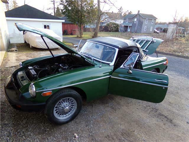 MG MGB 1977 image number 0