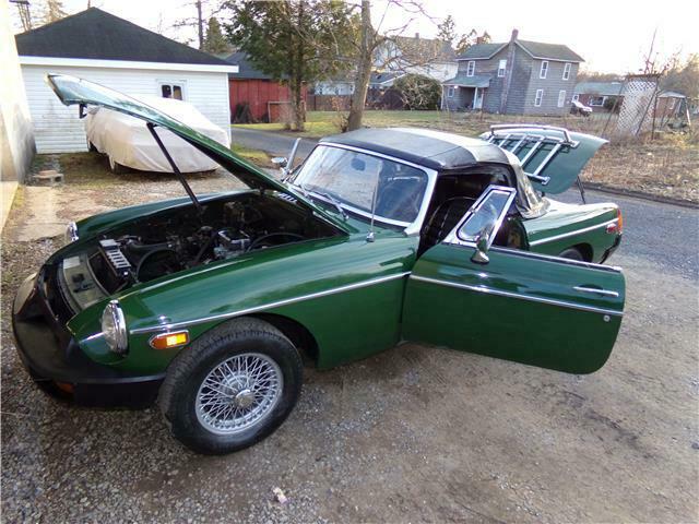 MG MGB 1977 image number 1