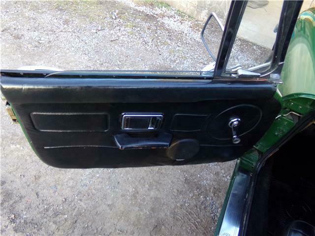MG MGB 1977 image number 11