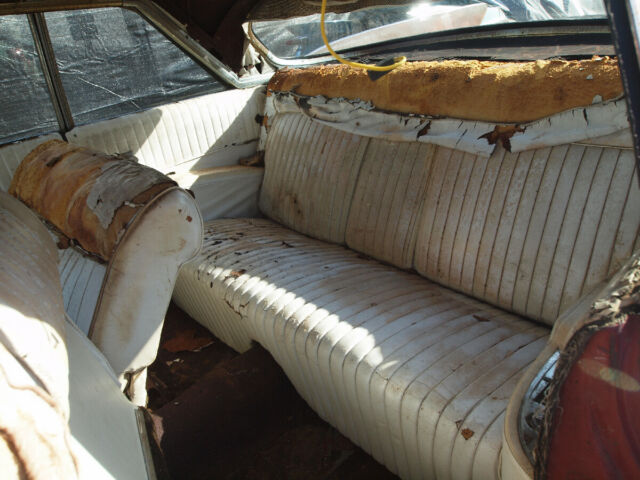 Chrysler Imperial 1961 image number 17