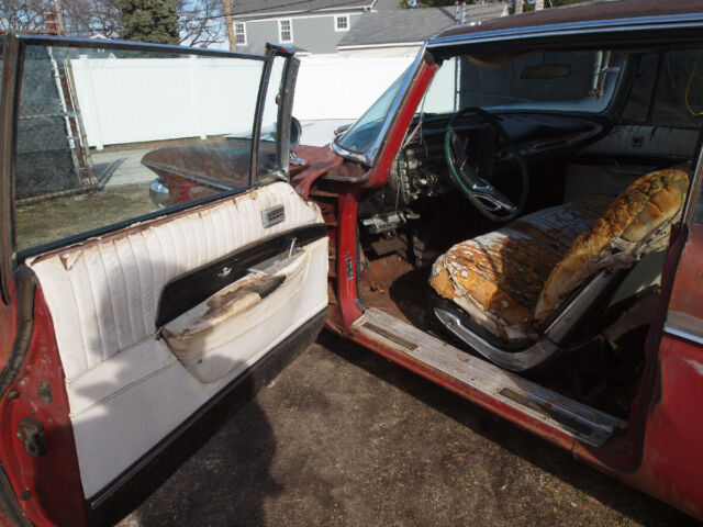 Chrysler Imperial 1961 image number 35