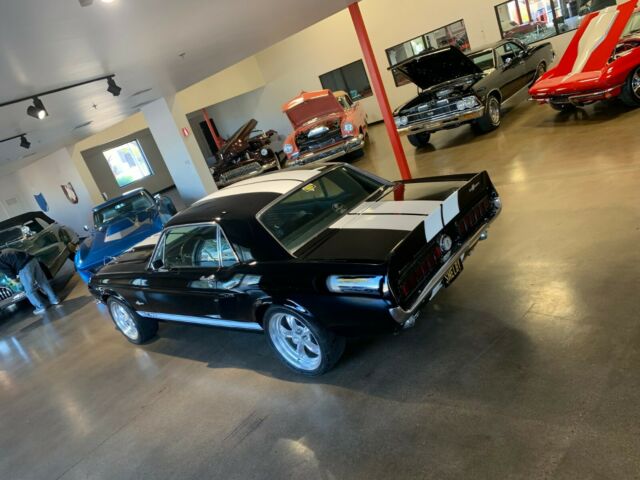 Ford Mustang 1967 image number 12