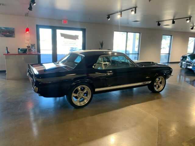 Ford Mustang 1967 image number 34