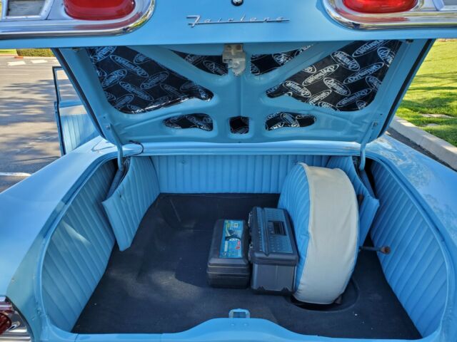 Ford Fairlane 1958 image number 24