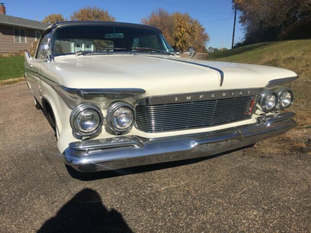 Chrysler Imperial 1961 image number 43