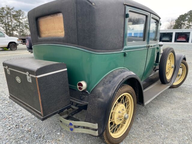 Ford Model A 1930 image number 16