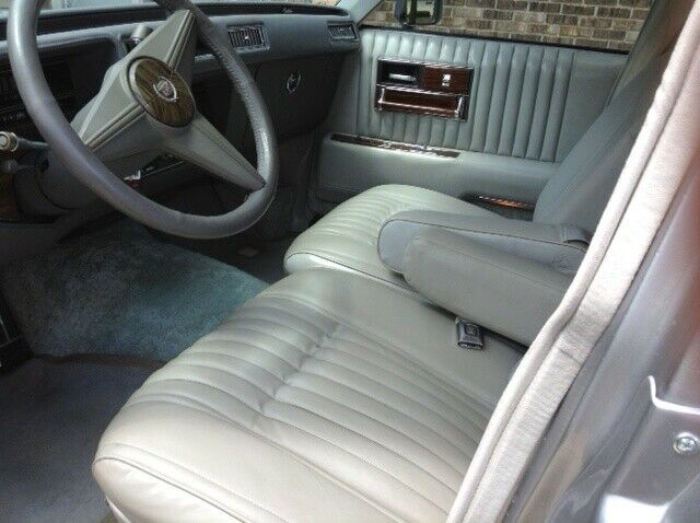 Cadillac Seville 1976 image number 6