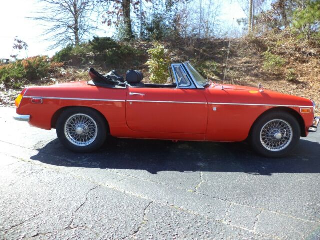 MG MGB 1971 image number 0