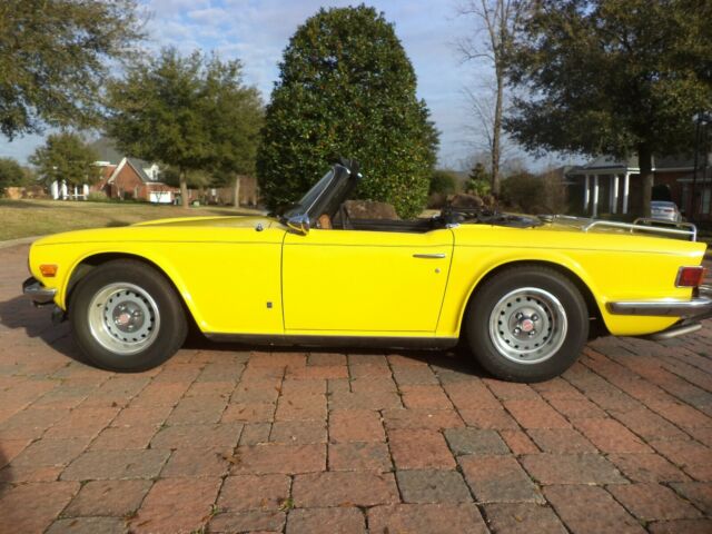 Triumph TR-6 1975 image number 1