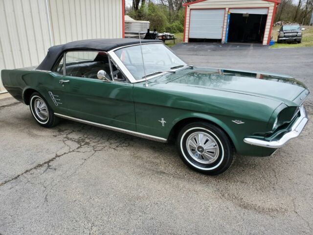 Ford Mustang 1966 image number 24