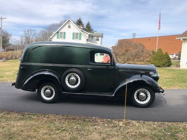 Ford Panel Delivery Truck 1939 image number 27