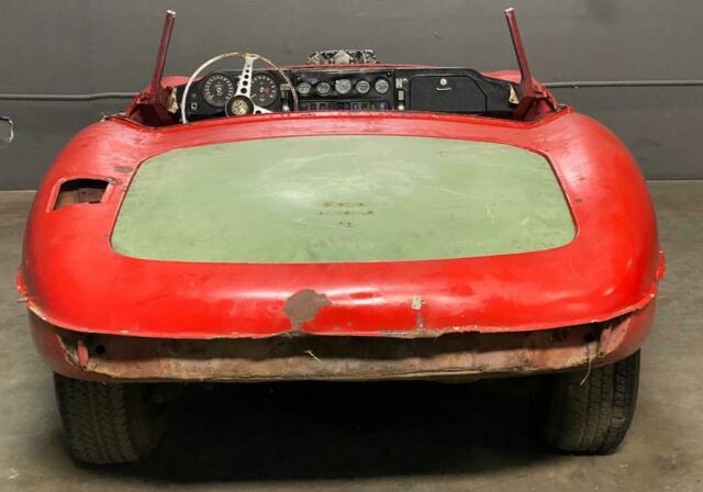 Jaguar E-Type 1969 image number 20