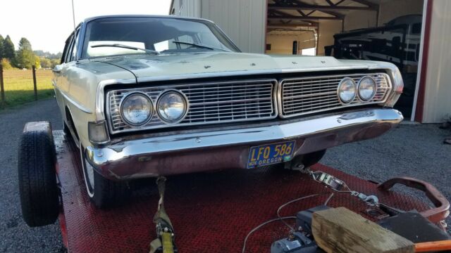 Ford Country Sedan 1968 image number 27