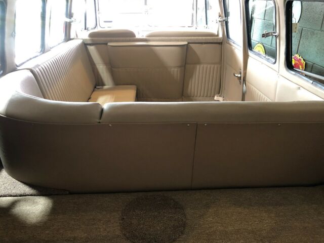 Volkswagen Bus/Vanagon 1973 image number 10