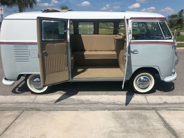 Volkswagen Bus/Vanagon 1973 image number 4