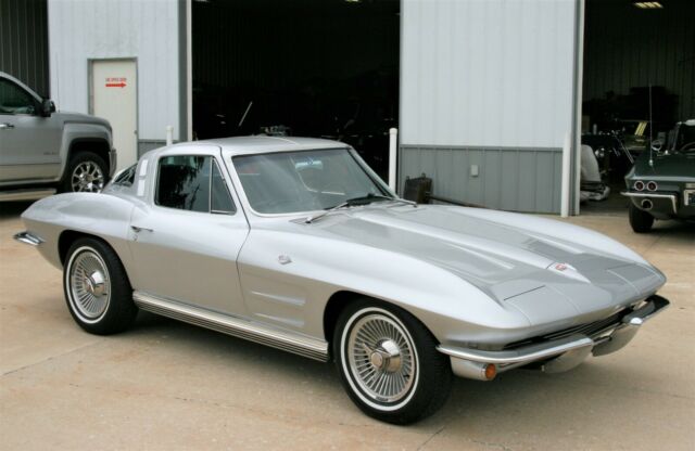 Chevrolet Corvette 1964 image number 7