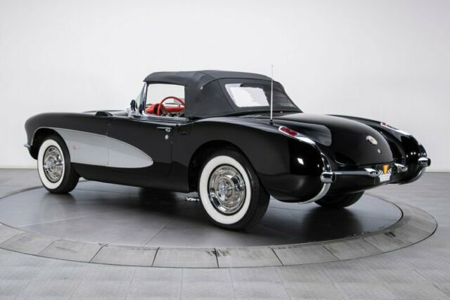 Chevrolet Corvette 1957 image number 38