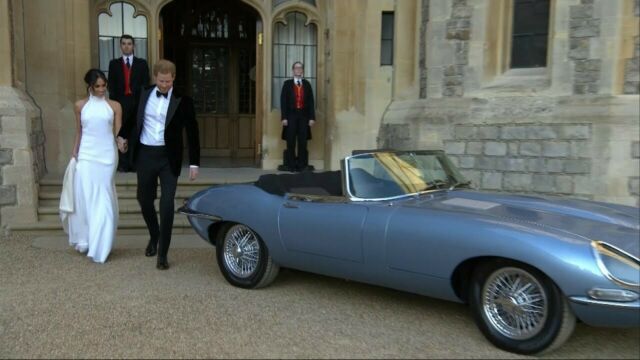 Jaguar E-Type 1966 image number 23