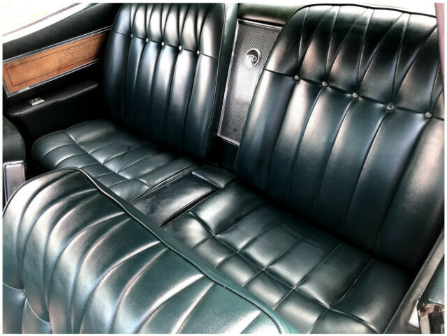 Buick Riviera 1965 image number 21