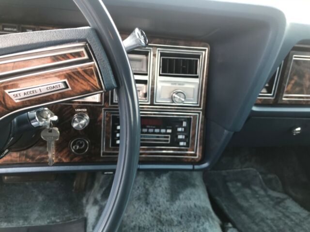 Lincoln Continental 1979 image number 6