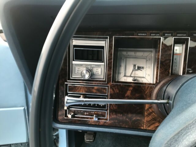 Lincoln Continental 1979 image number 7