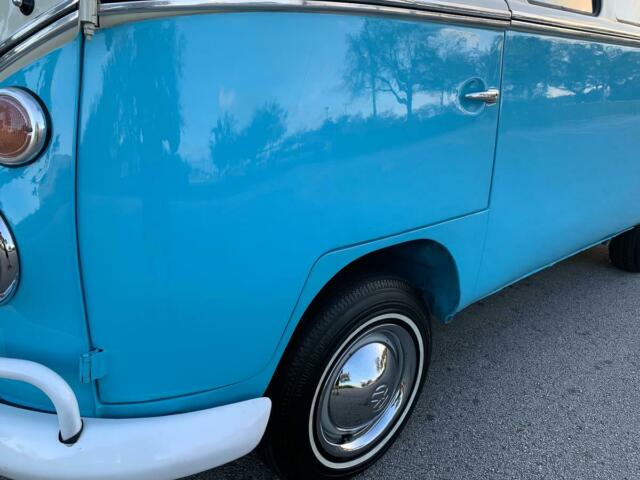 Volkswagen Bus/Vanagon 1975 image number 20