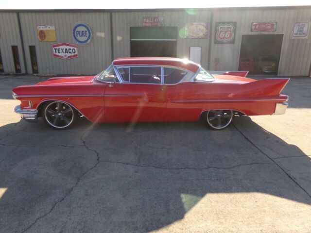 Cadillac DeVille 1958 image number 0