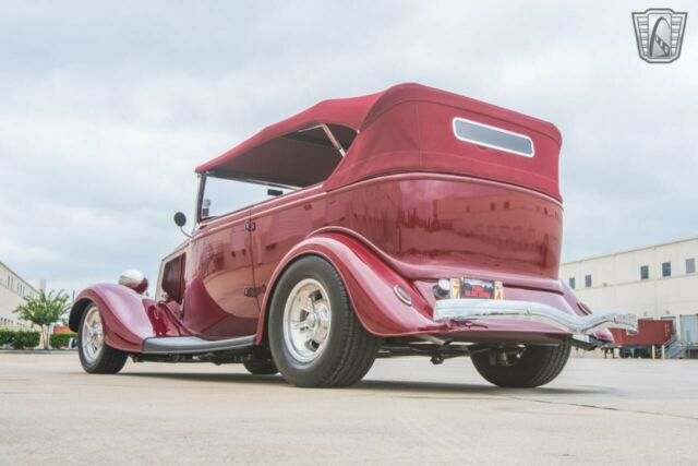 Ford Phaeton 1933 image number 10