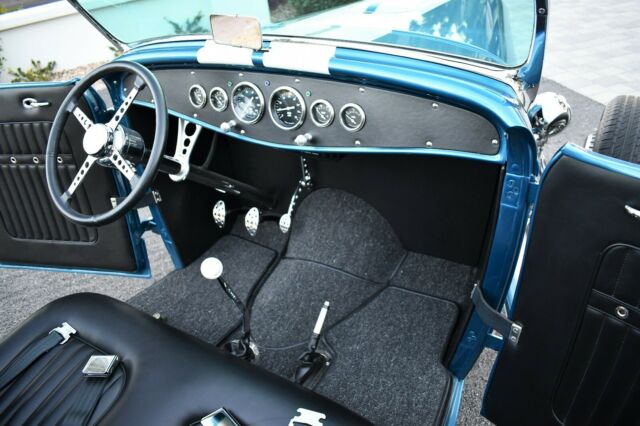 Ford Roadster 1932 image number 17