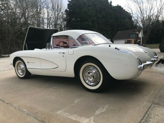 Chevrolet Corvette 1957 image number 6
