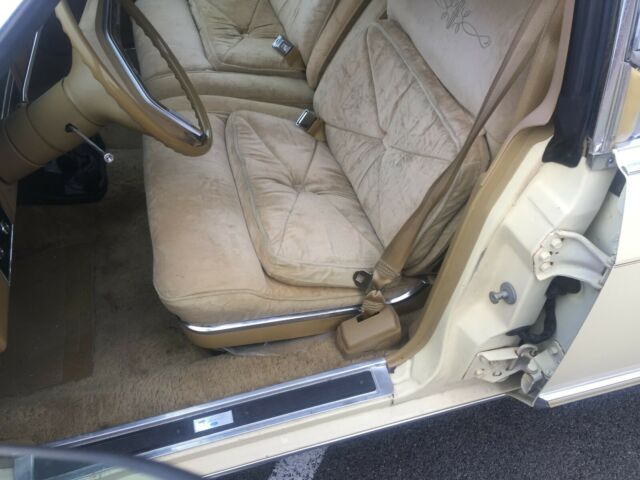 Lincoln Continental 1977 image number 16