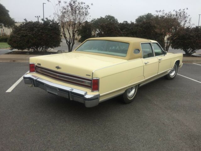 Lincoln Continental 1977 image number 27