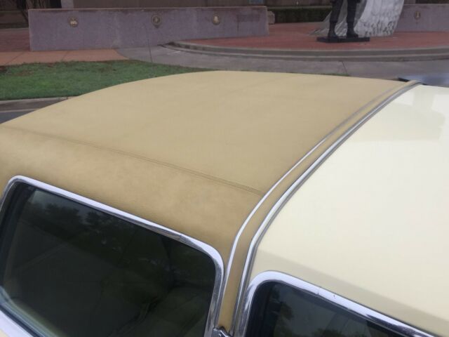 Lincoln Continental 1977 image number 9