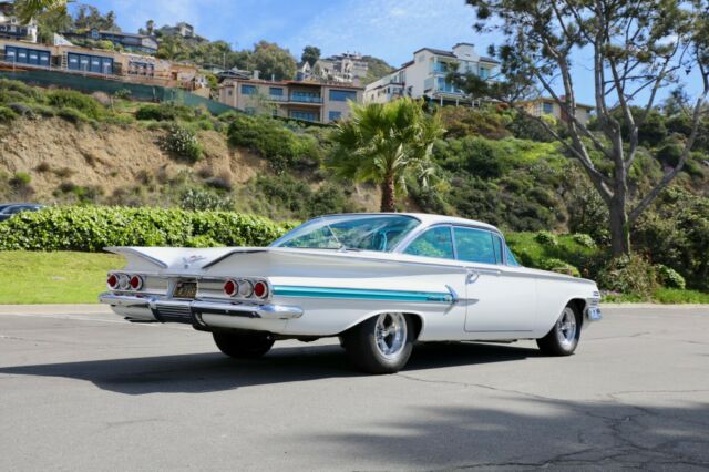 Chevrolet Impala 1960 image number 4
