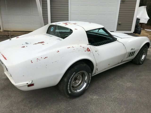 Chevrolet Corvette 1969 image number 12