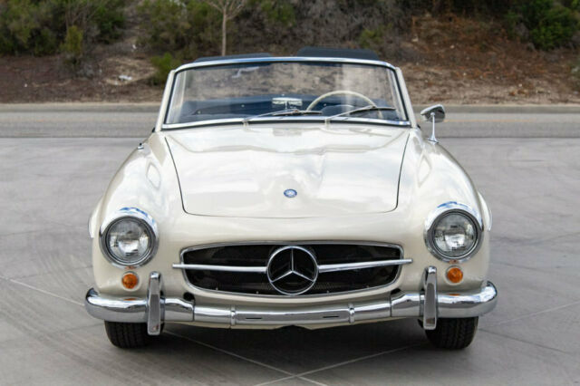 Mercedes-Benz 190-Series 1959 image number 2