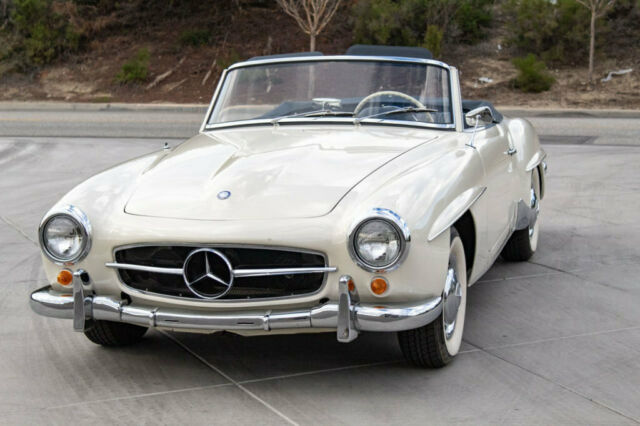 Mercedes-Benz 190-Series 1959 image number 4