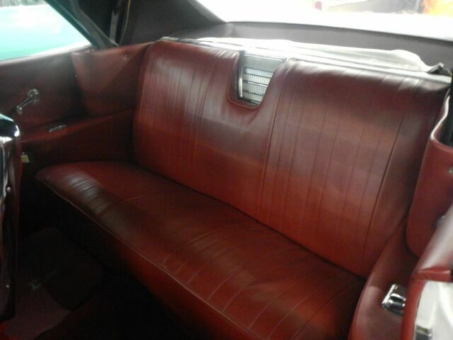 Pontiac Bonneville 1964 image number 39