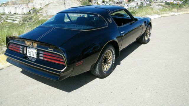 Pontiac Firebird 1977 image number 5