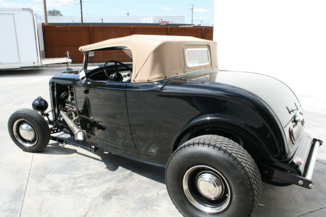 Ford Roadster 1932 image number 30