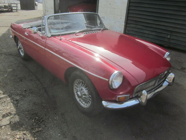 MG MGB 1963 image number 17