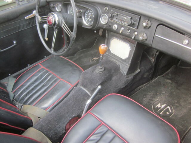 MG MGB 1963 image number 8