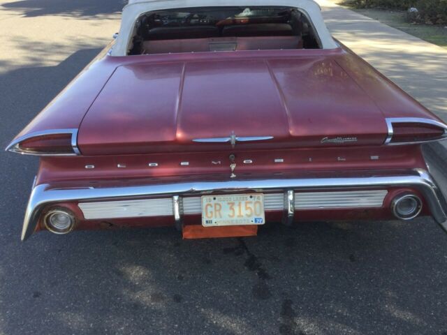 Oldsmobile Eighty-Eight 1960 image number 11