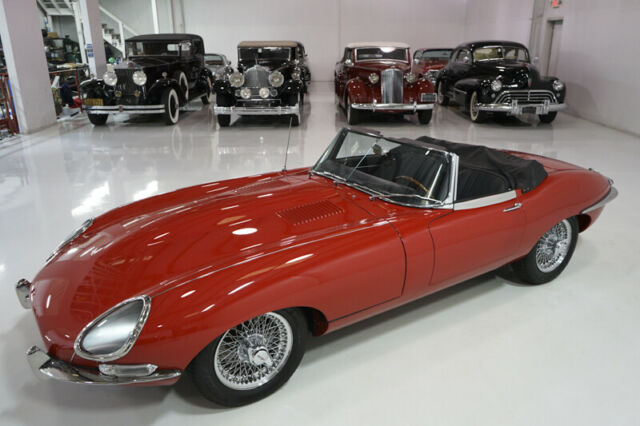 Jaguar E-Type 1967 image number 7