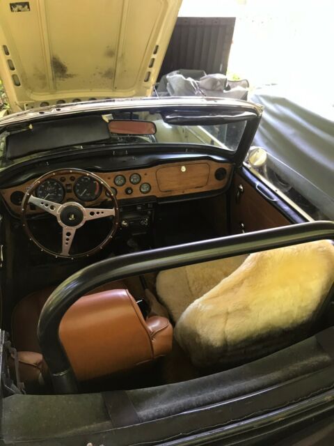 Triumph TR6 1970 image number 23