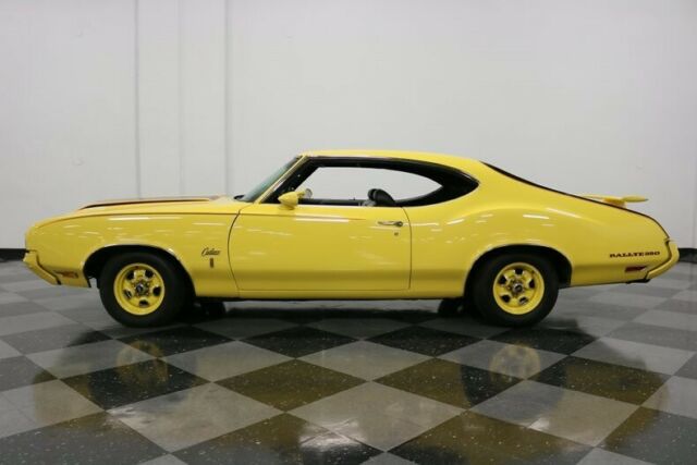 Oldsmobile Cutlass 1970 image number 2